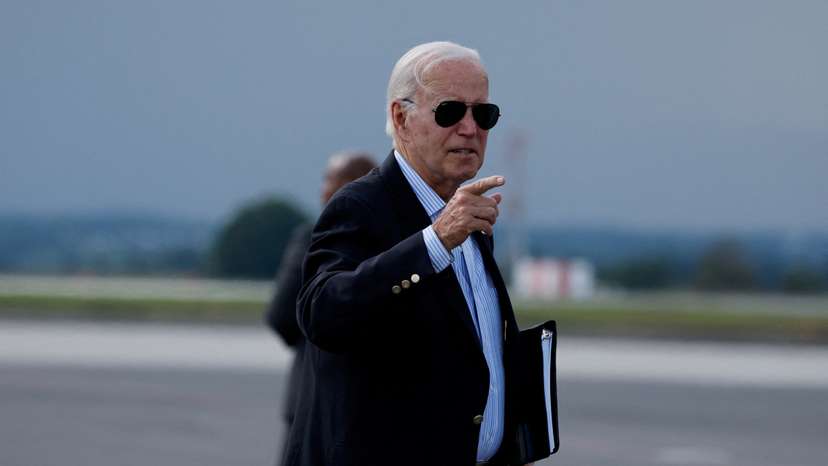U.S. President Joe Biden boards Air Force One at Hagerstown Regional Airport in Hagerstown