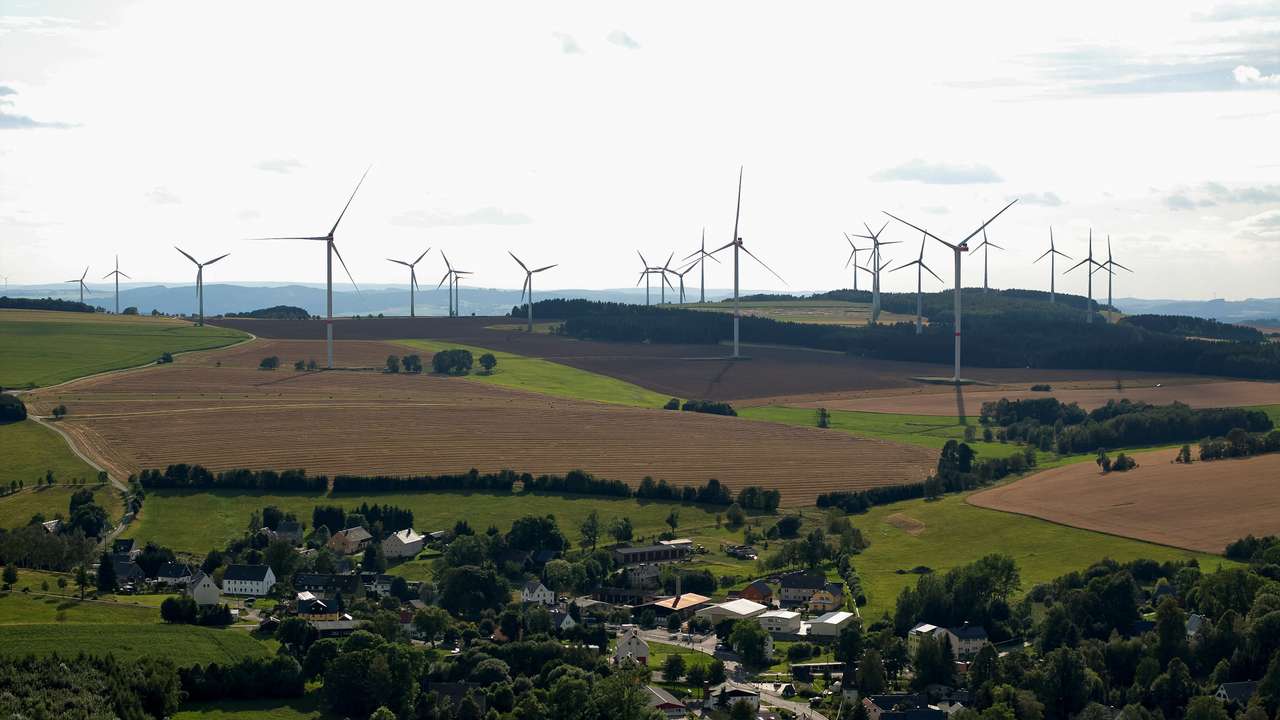 Rising Far-Right Threatens Renewable Energy Expansion in Eastern Germany