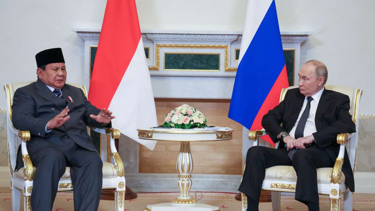 Russian President Vladimir Putin meets with Indonesian President Prabowo Subianto in Saint Petersburg