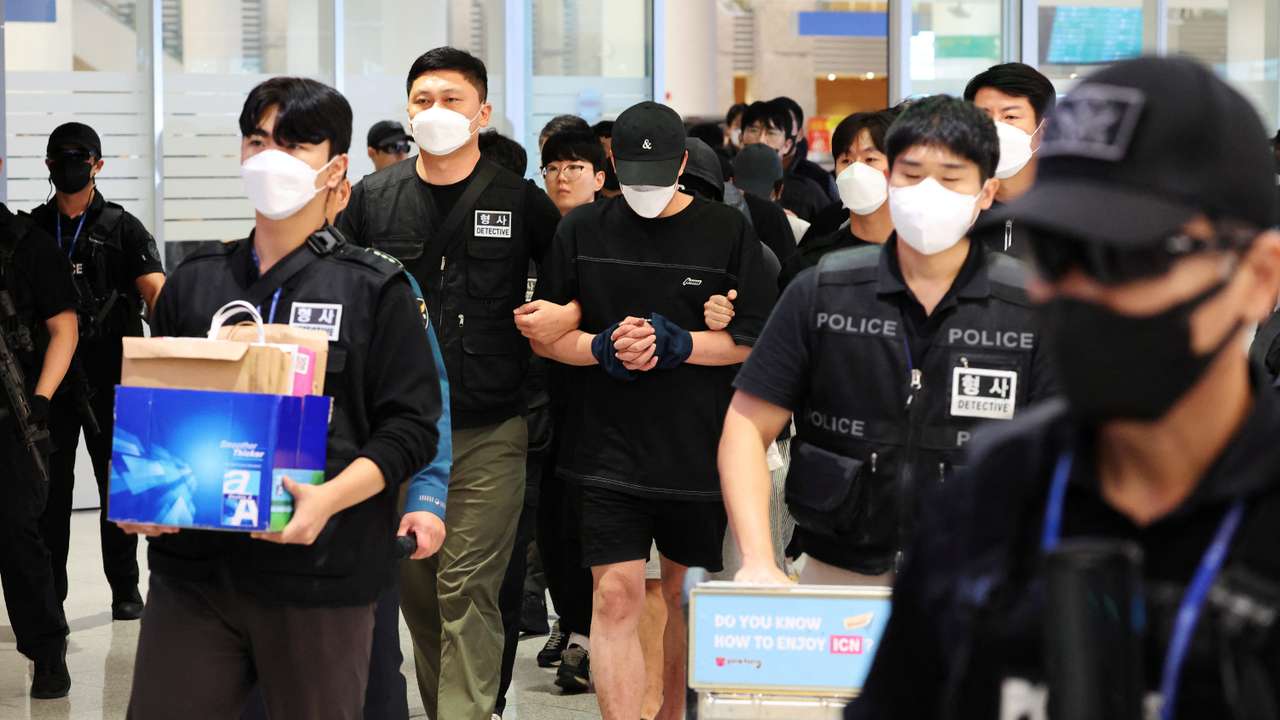 Cambodia deports South Koreans over alleged online scam involvement