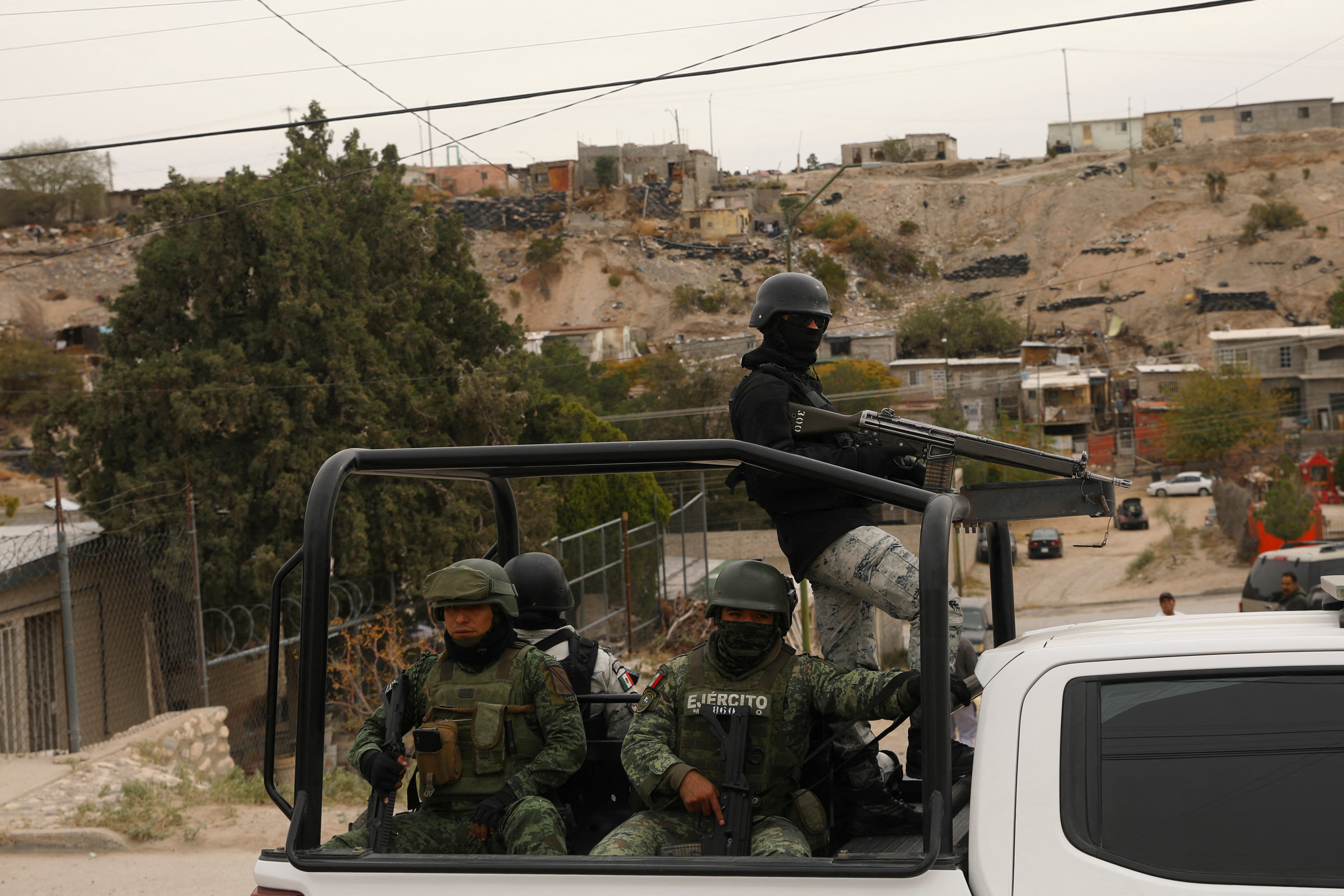 Photojournalist Ismael Villagomez Tapia of the local newspaper El Heraldo de Juarez was shot dead by unknown assailants, according to local media, in Ciudad Juarez