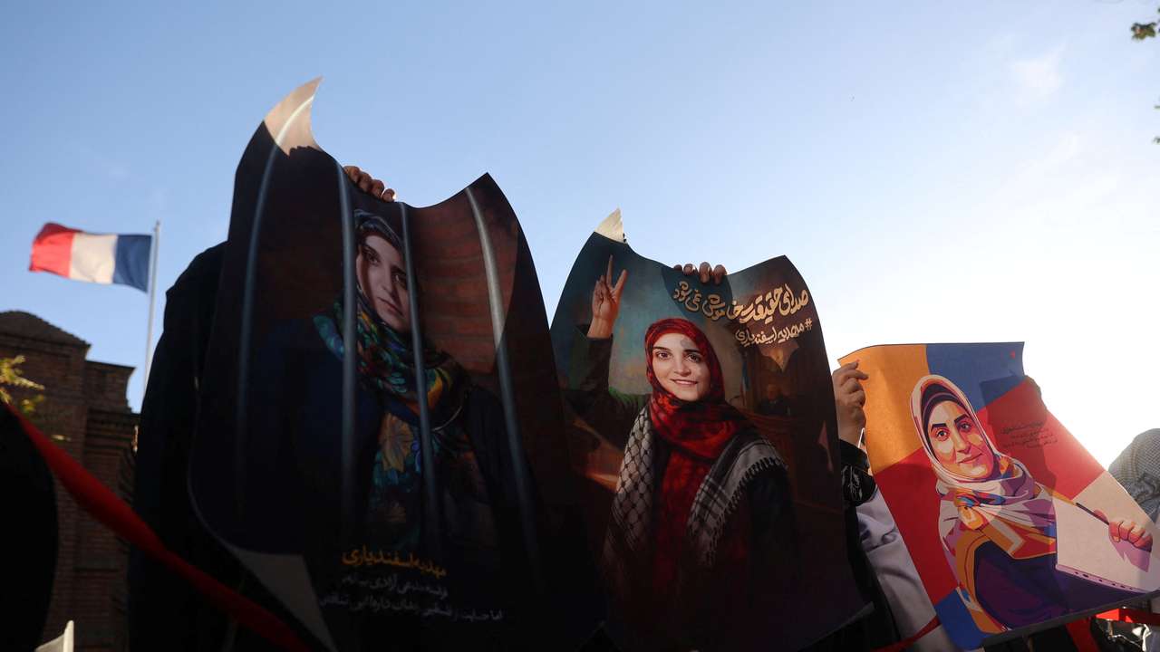 Gathering in support of an Iranian student prisoner in France, Mahdieh Esfandiari, in Tehran