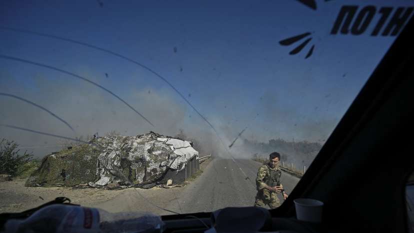 Evacuation of civilians from outskirts of Kurakhove town