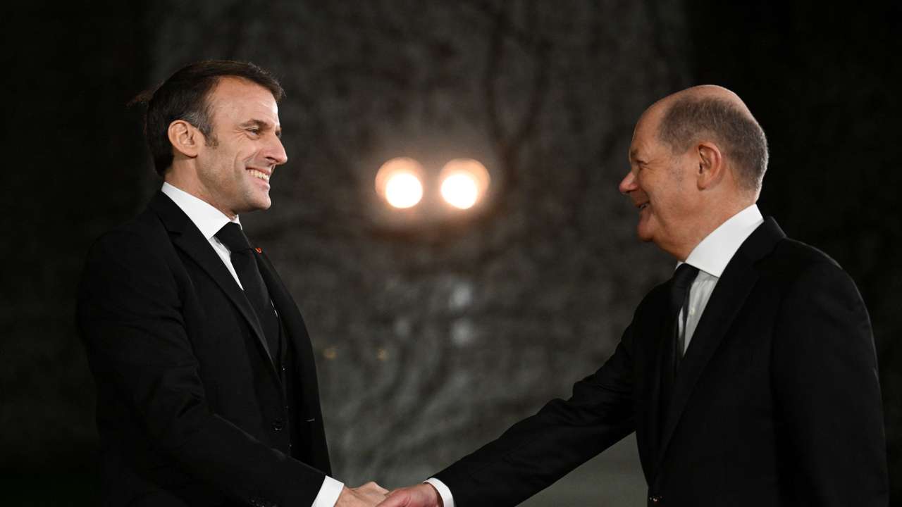 German Chancellor Olaf Scholz receives French President Macron in Berlin