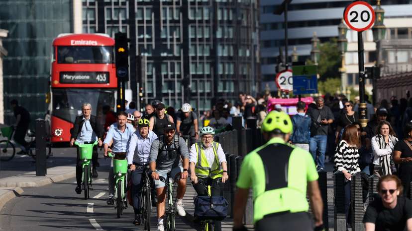 Tube rail strike continue, in London