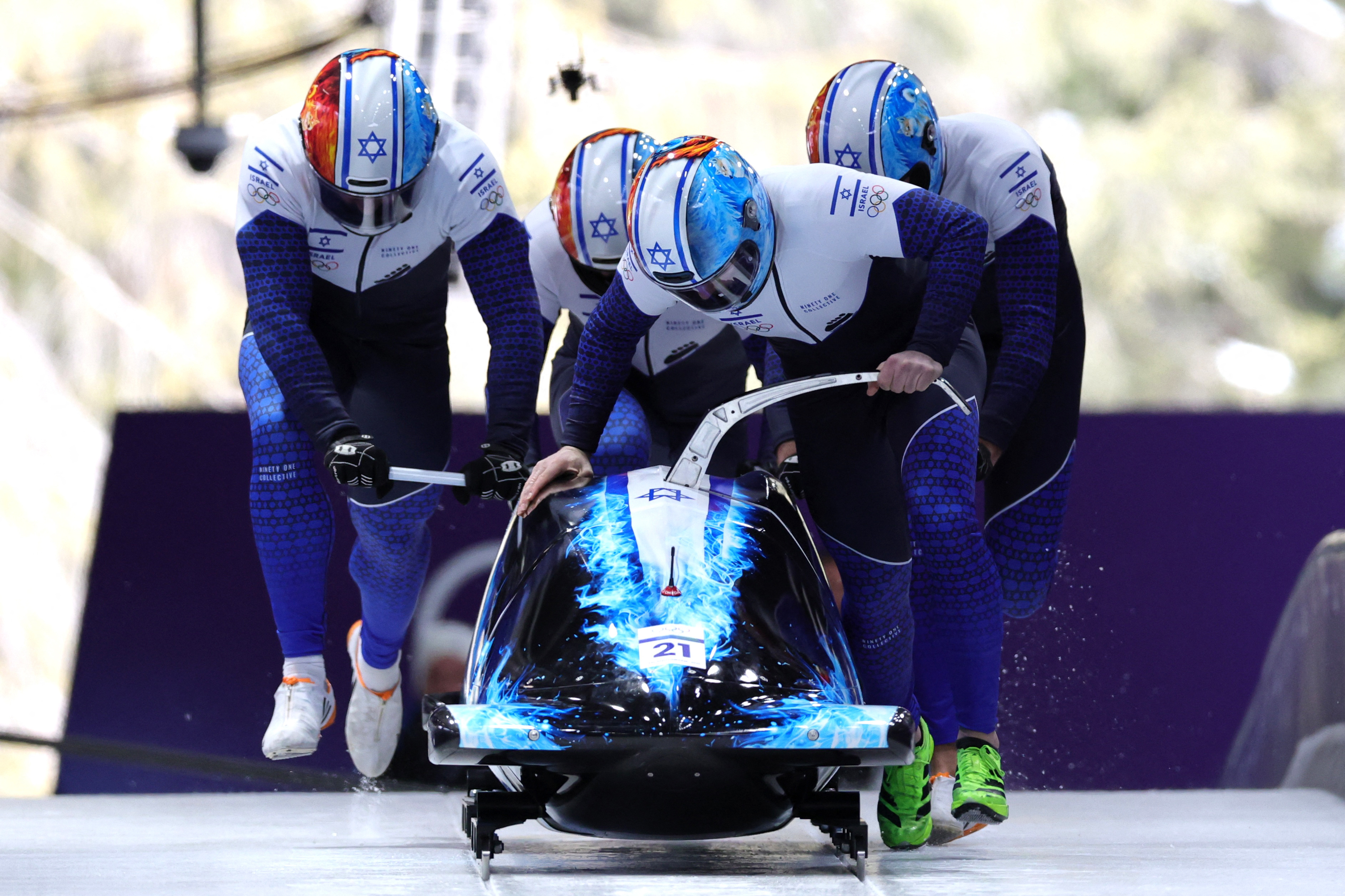 Bobsleigh - 4-man Heat 1