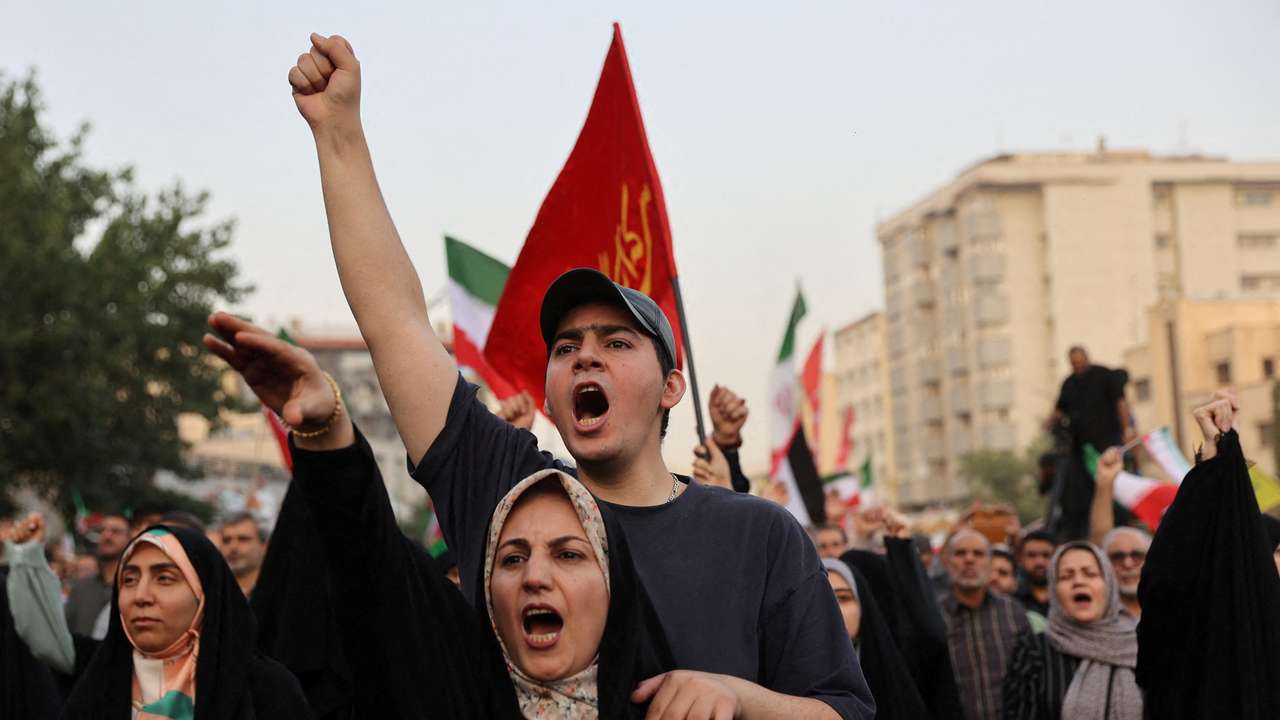 People gather to support Iran's Armed Forces amid the Iran-Israel conflict, in Tehran