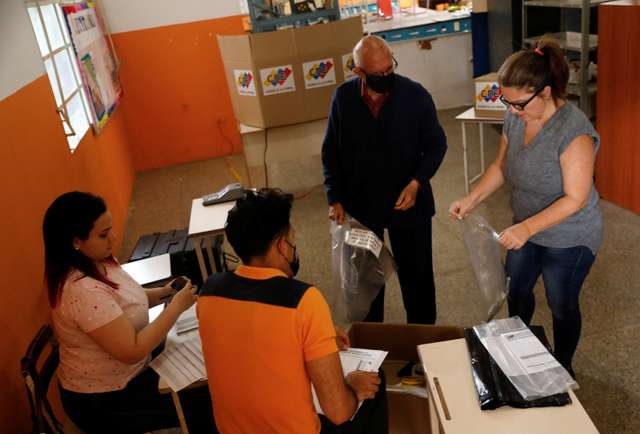 Venezuelans prepare to vote in the presidential election