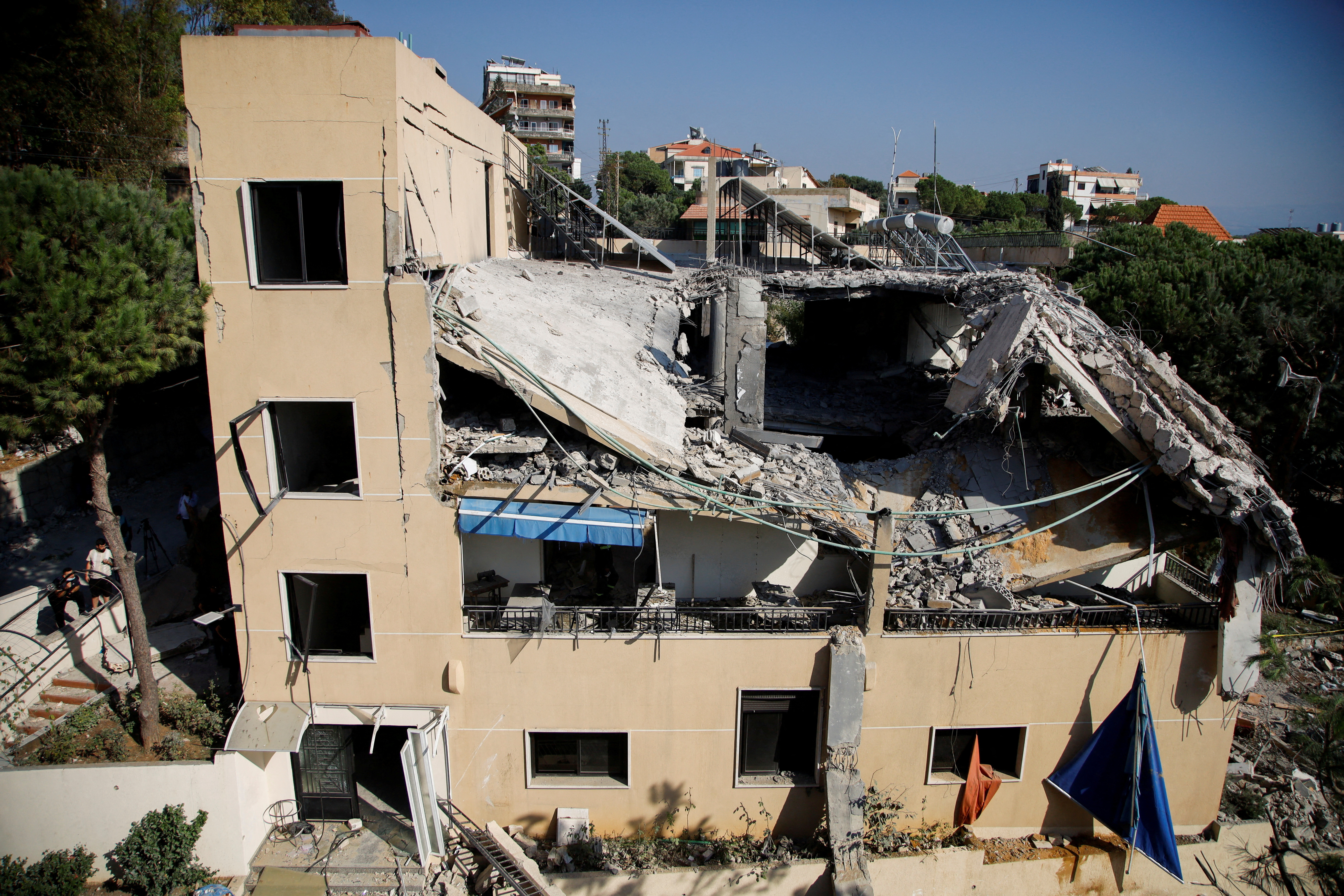A view shows a damaged building in the aftermath of an Israeli strike that hit a building, amid ongoing cross-border hostilities between Hezbollah and Israeli forces, in Wardaniyeh