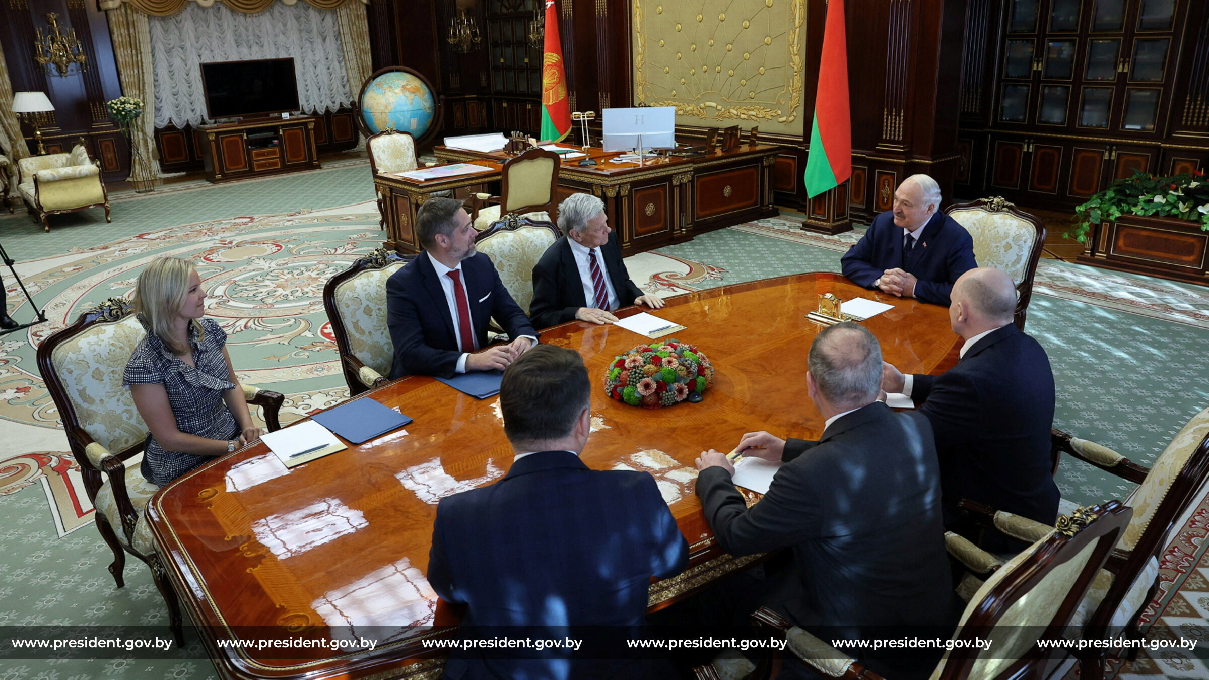 Belarusian President Lukashenko and U.S. envoy Coale meet in Minsk