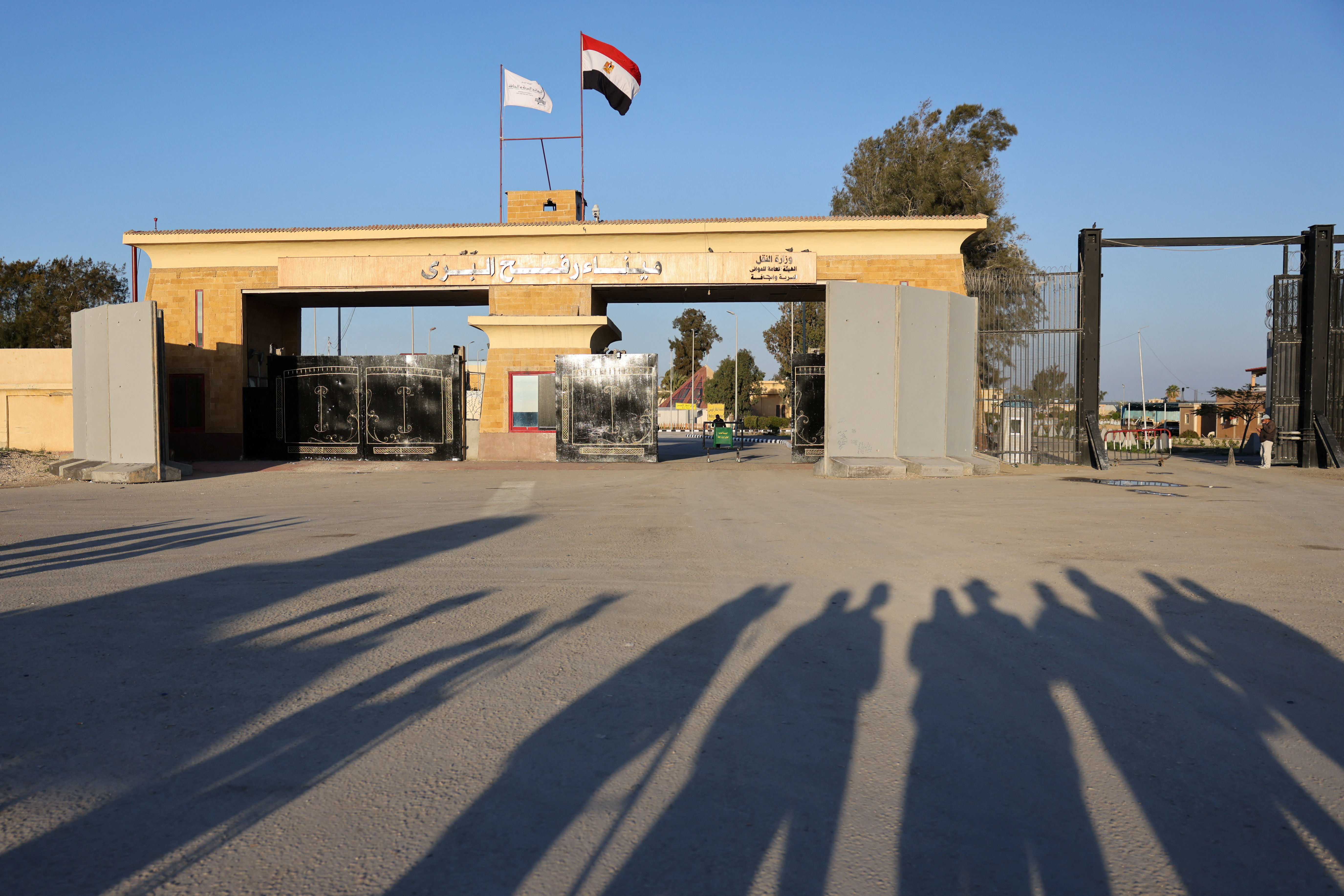 Rafah border crossing reopens, in Egypt