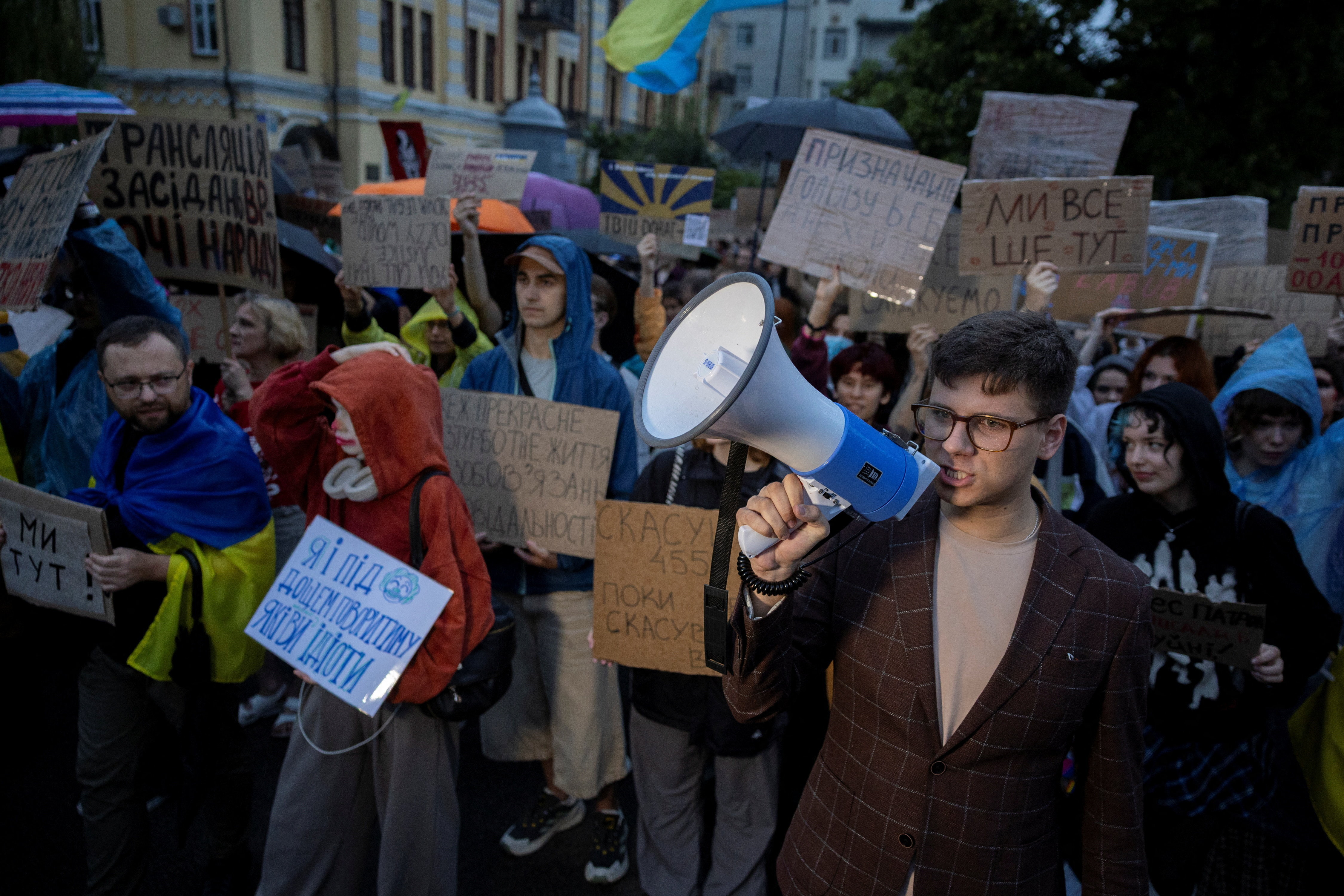 Ukrainians protest against law curbing independence of anti-corruption bodies