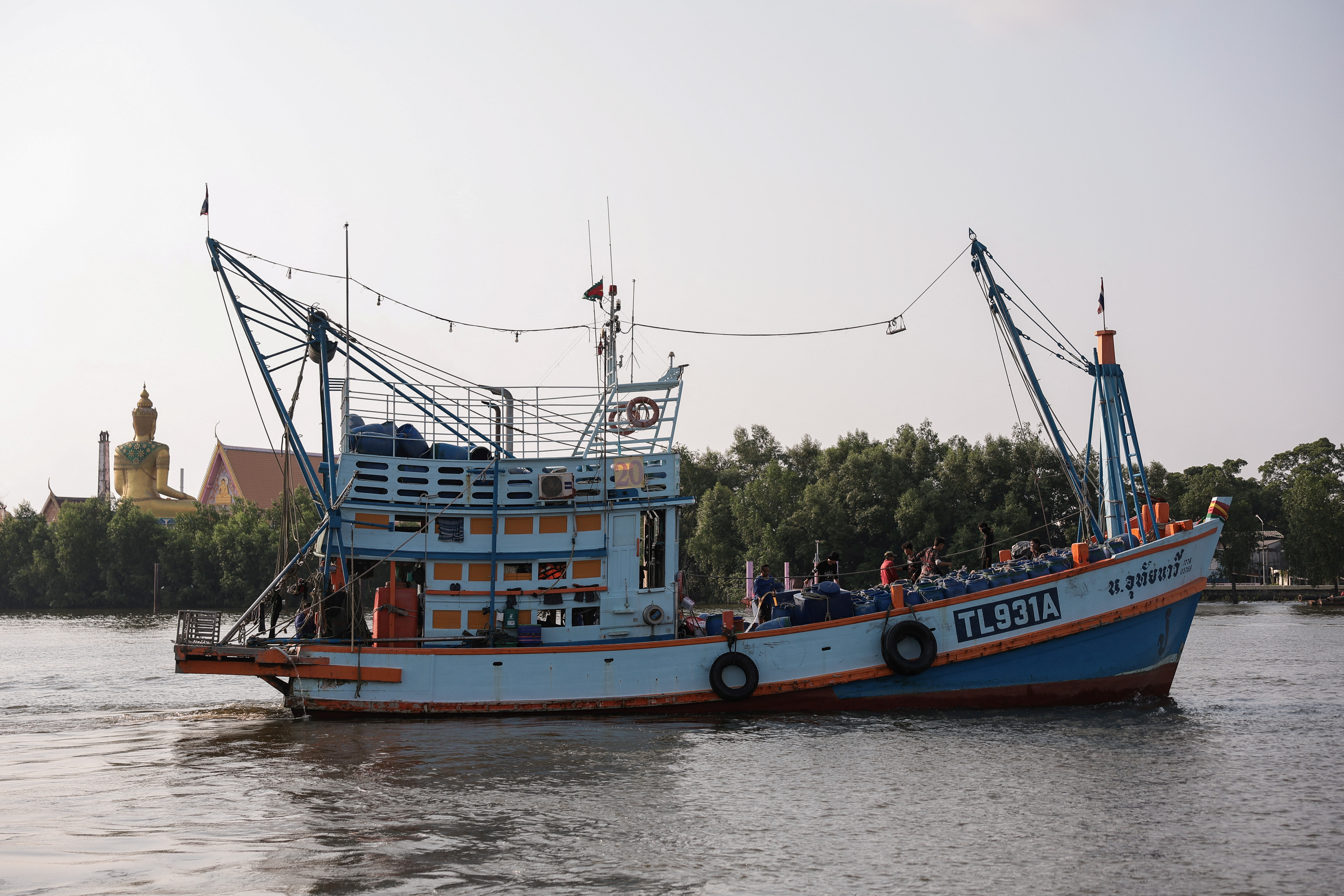 Soaring fuel costs threaten to cripple Thai fishing fleet, Samut Sakhon province