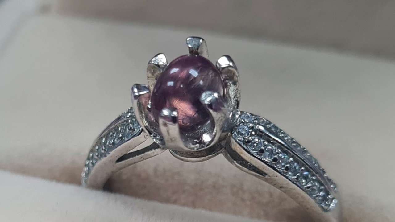 Thai gemstones from rice husk