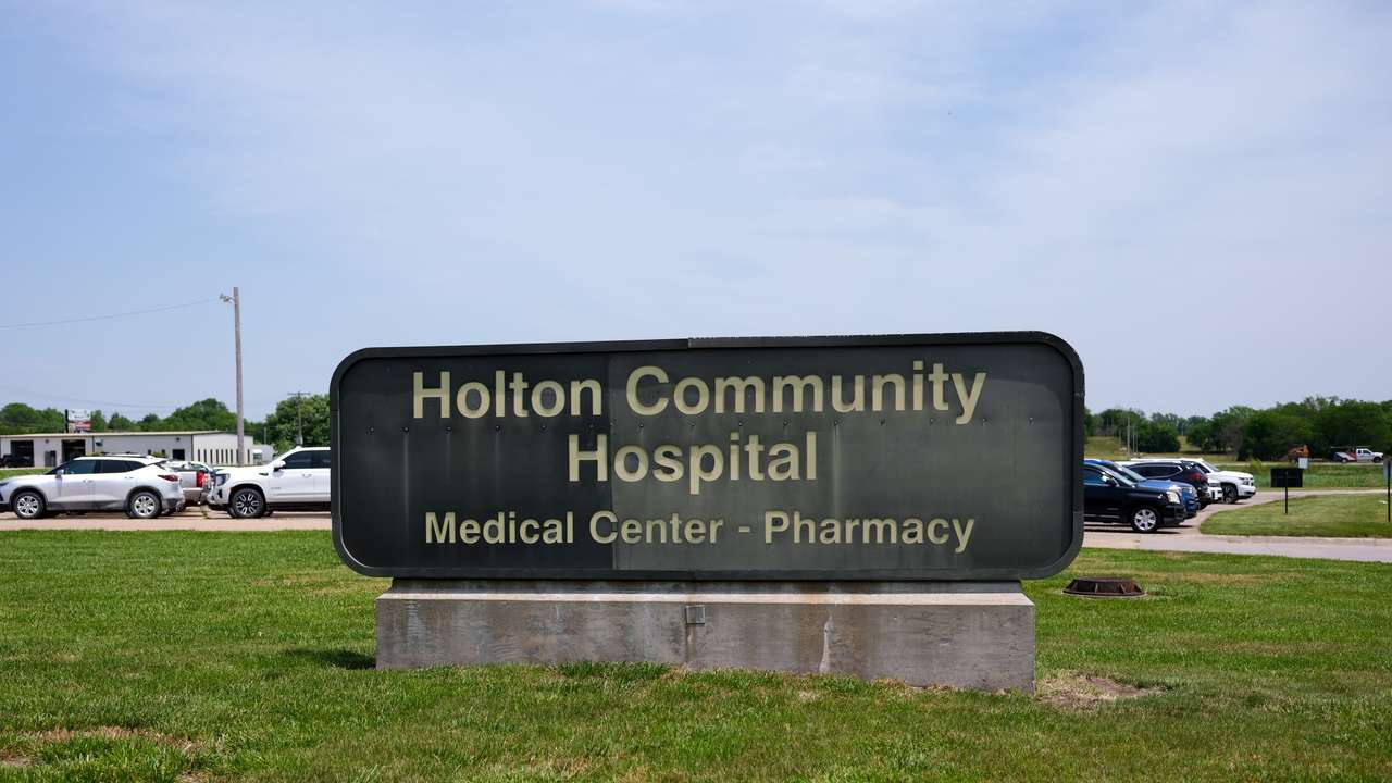Trump tax-cut bill holds risk for rural hospitals, providers warn