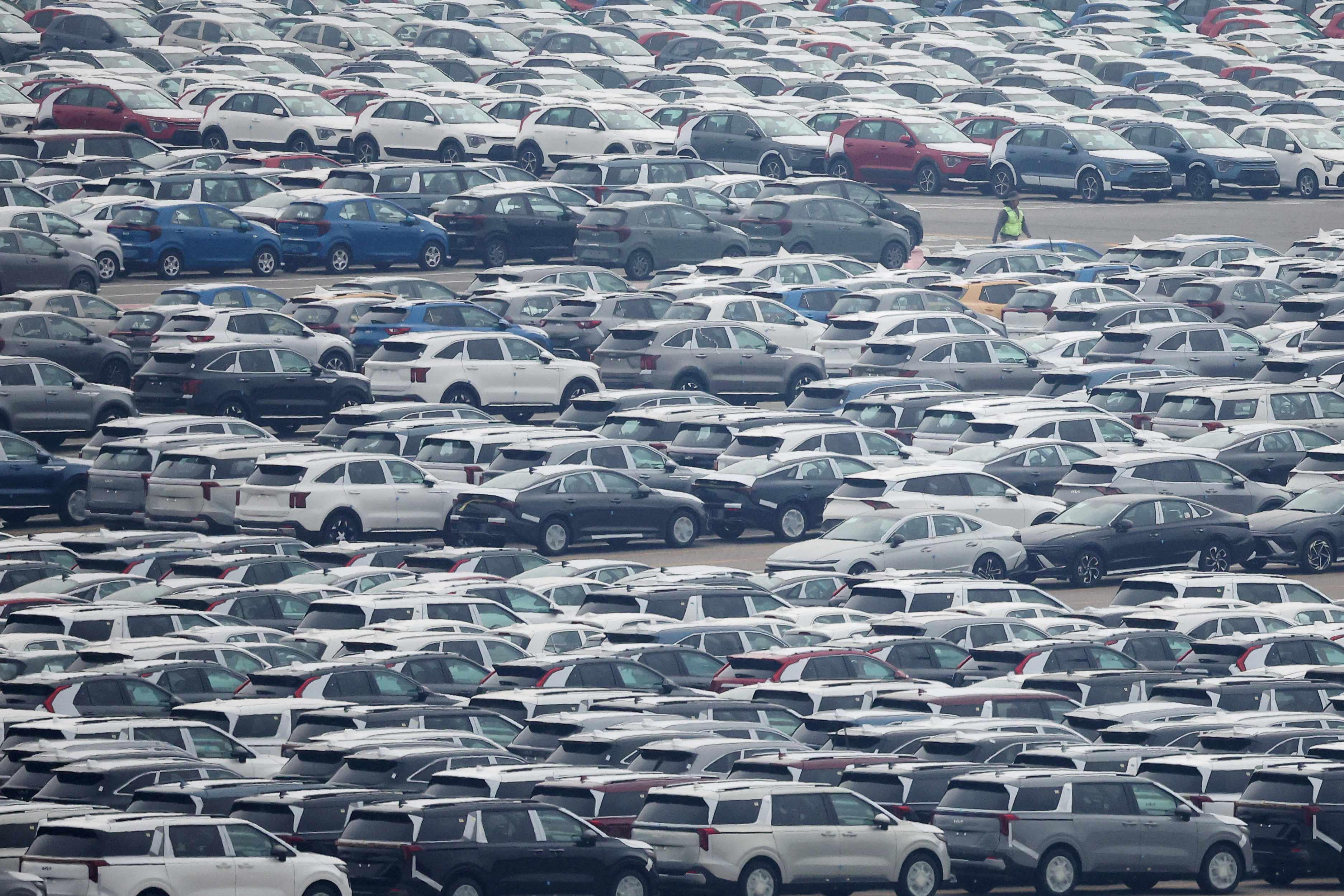 FILE PHOTO: South Korea to ready support for business in response to U.S. tariffs