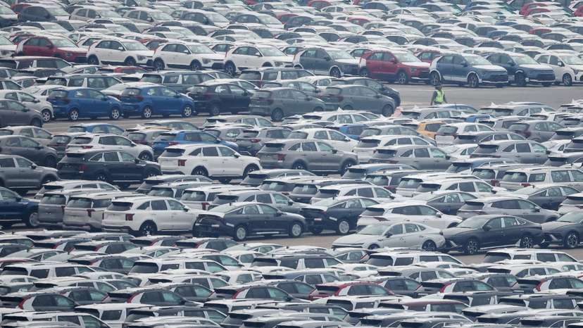 FILE PHOTO: South Korea to ready support for business in response to U.S. tariffs