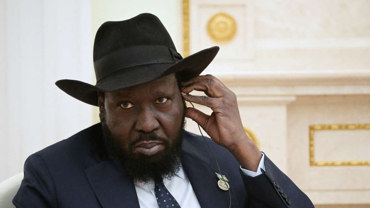 FILE PHOTO: Russia's President Vladimir Putin and South Sudan's President Salva Kiir meet in Moscow