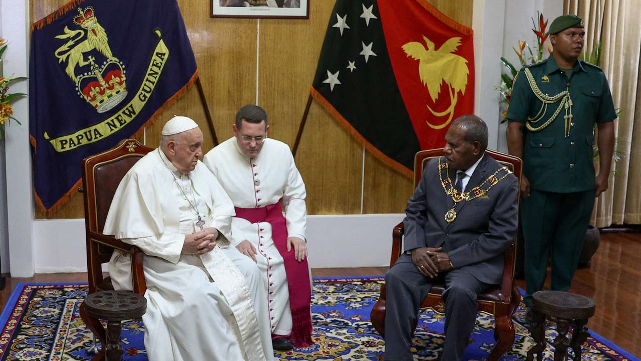 Pope Francis visits Papua New Guinea