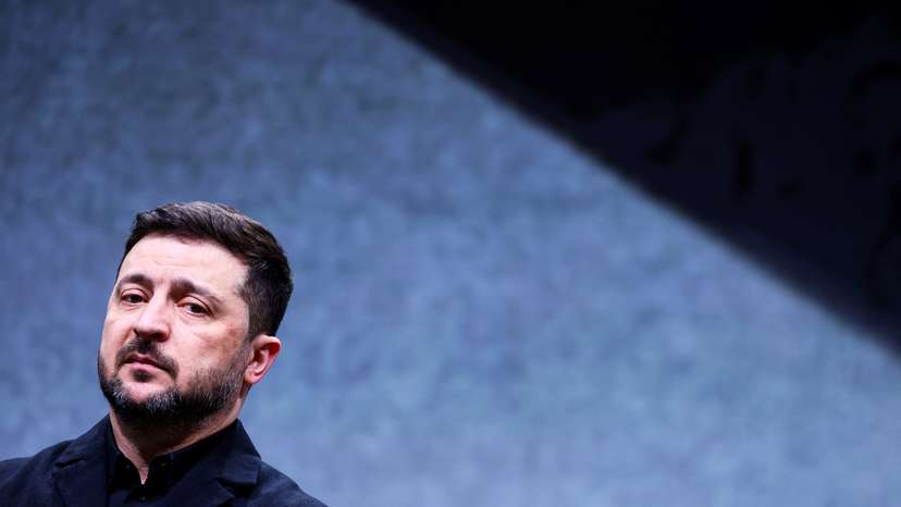 Ukrainian President Zelenskiy visits Quantum Systems firm