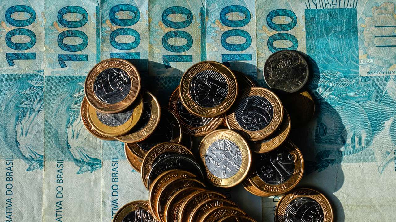 Copom fez o quinto corte consecutivo da taxa de juros diante de sinais de desaceleração da inflação e da perda de ritmo da economia.