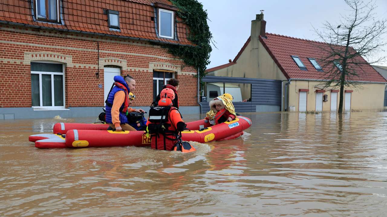 Northern France sees more floods to locals' despair