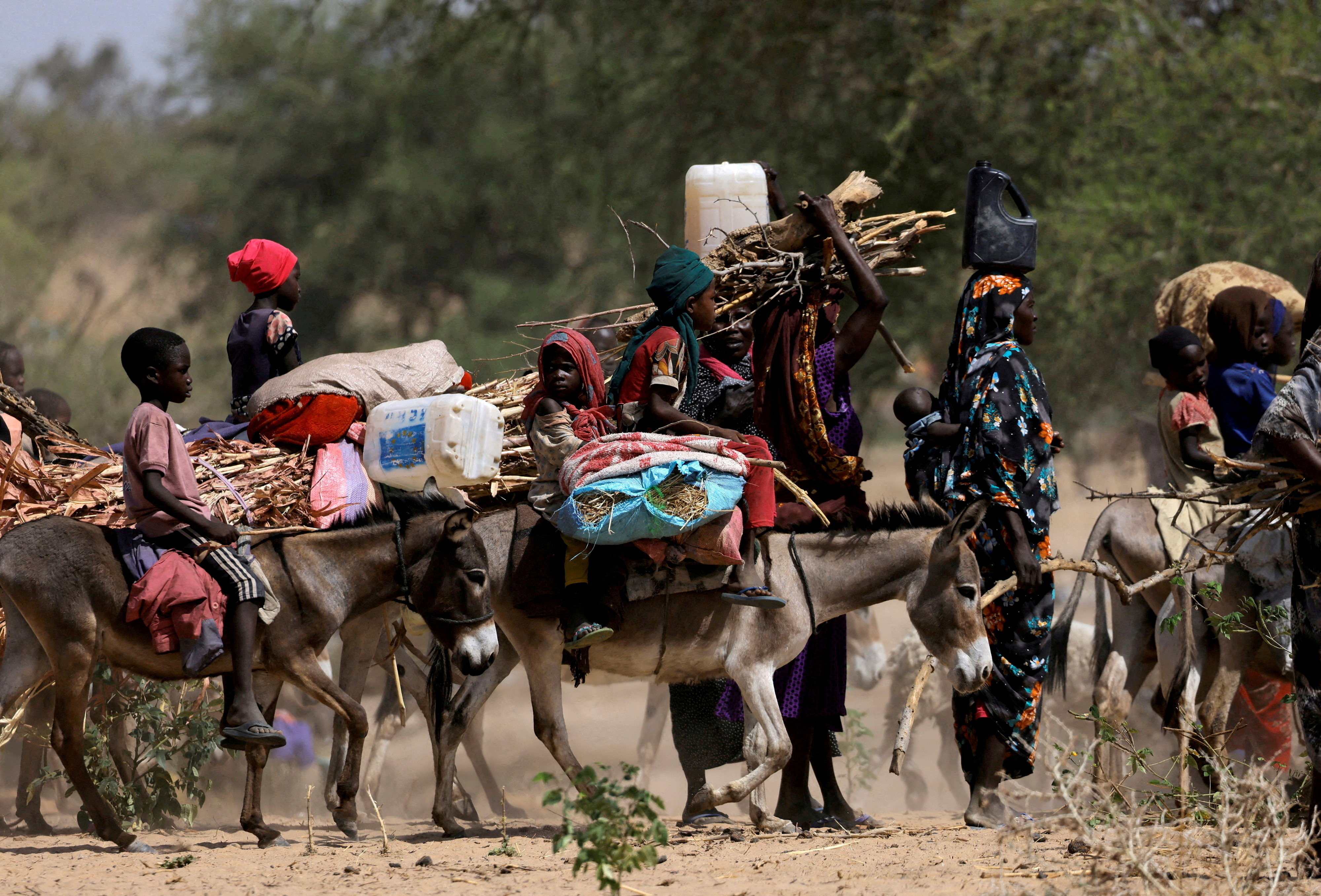 FILE PHOTO: Fleeing Sudanese seek refuge in Chad
