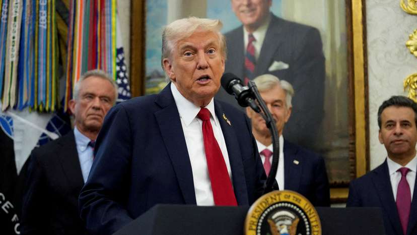 FILE PHOTO: U.S. President Trump announces deal with Pfizer