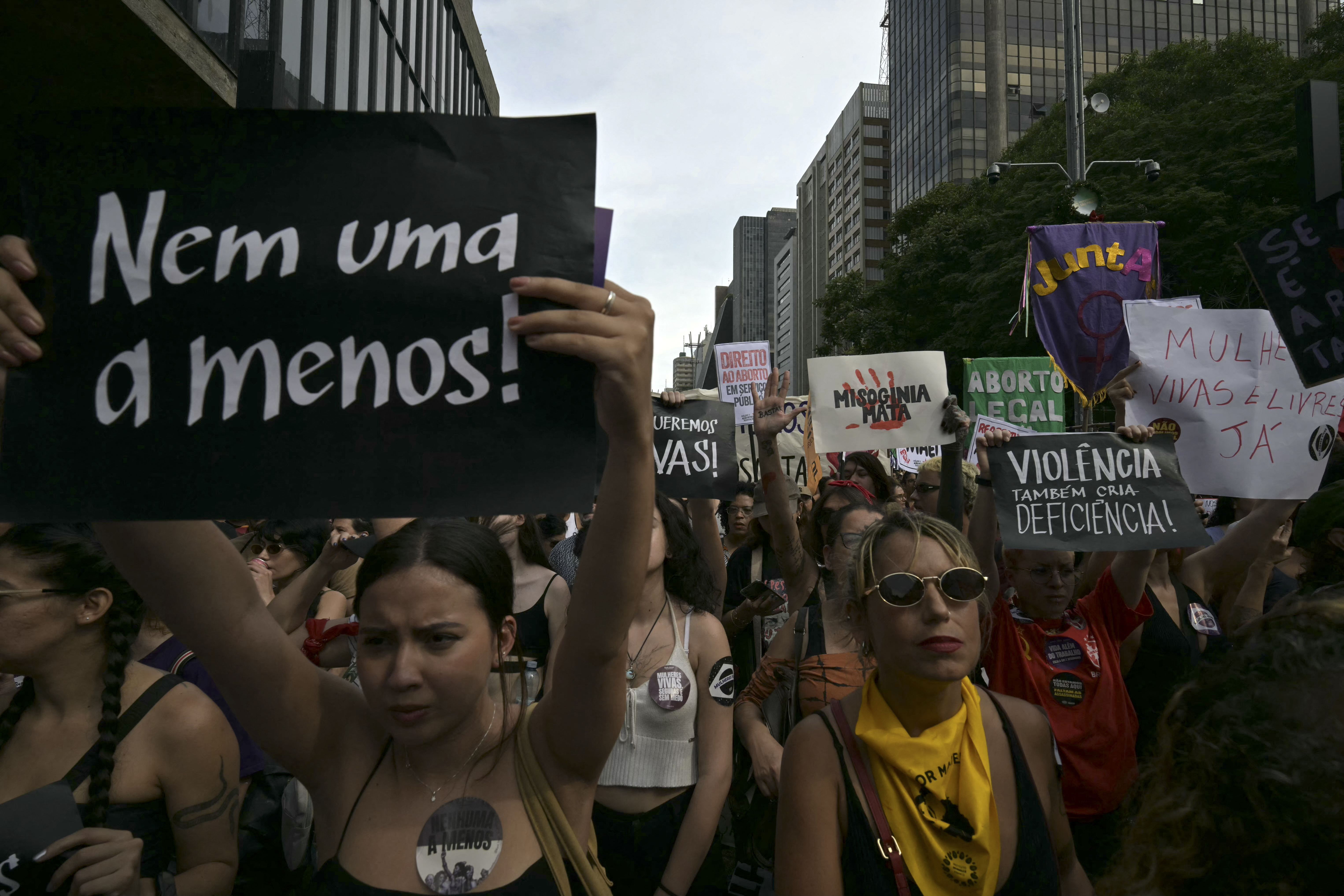 AFP__20251207__87DD4FD__v1__HighRes__BrazilFemicideViolenceProtest