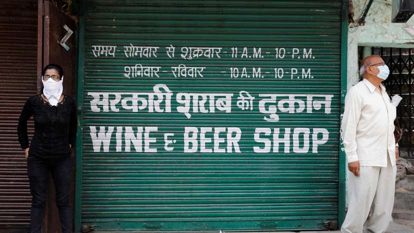 FILE PHOTO: FILE PIX: Exterior of wine and beer shop in New Delhi, India