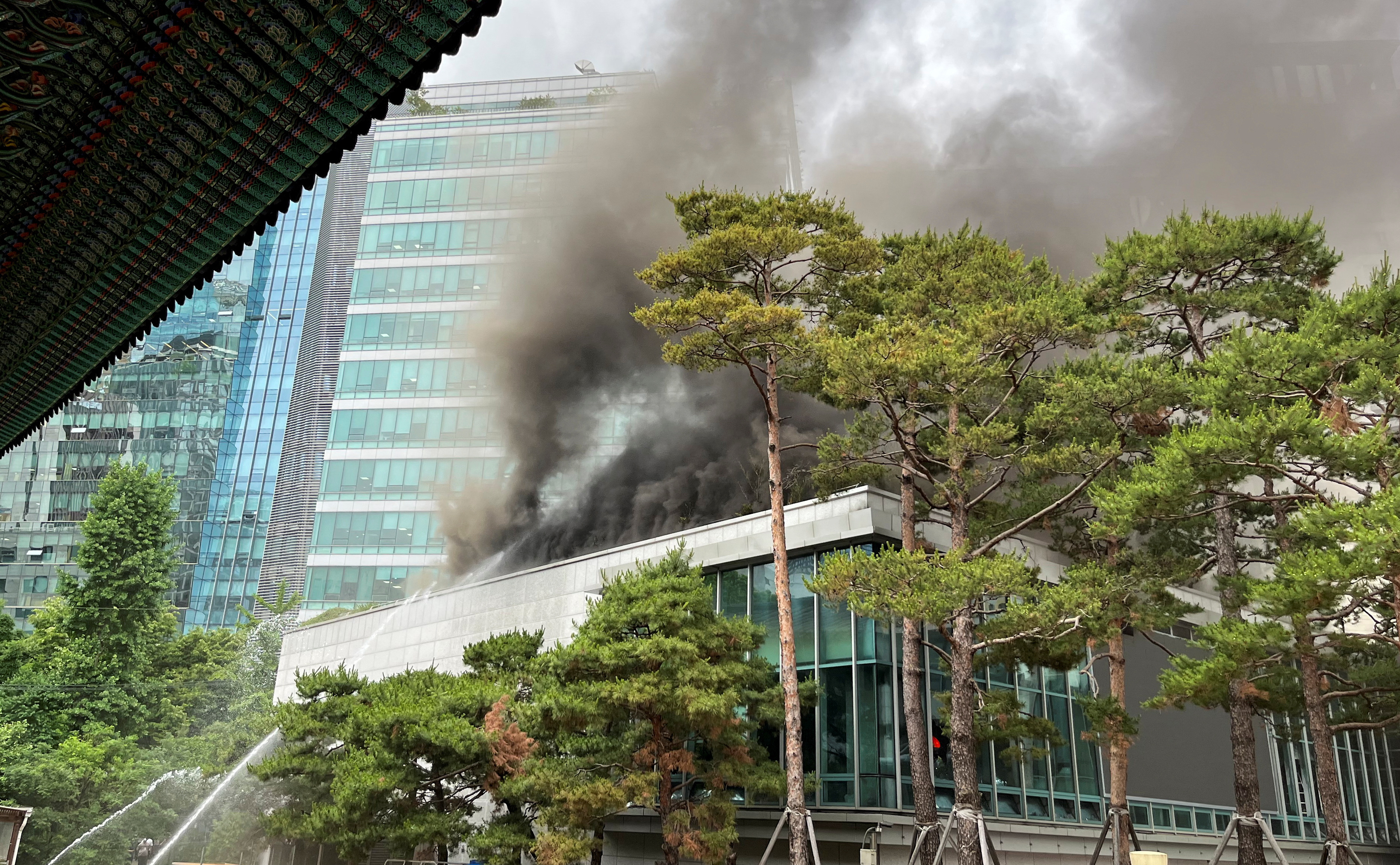 Fire at the Central Buddhist Museum building in Seoul
