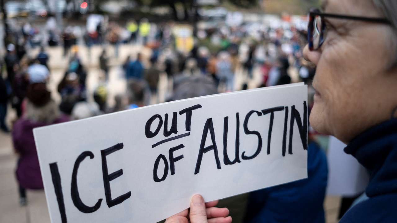 People protest against cooperation with ICE in Austin