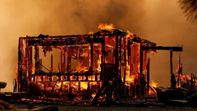 Wildfire in Forest Ranch, California