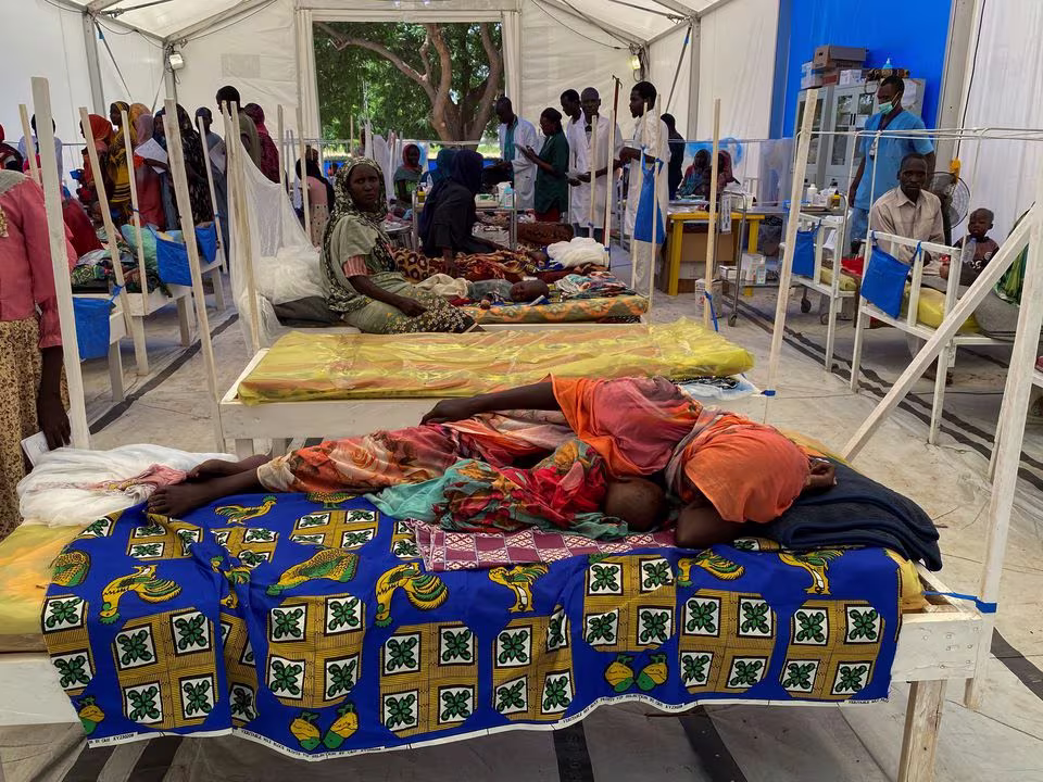 Sudan medics warn that cholera and dengue fever are spreading