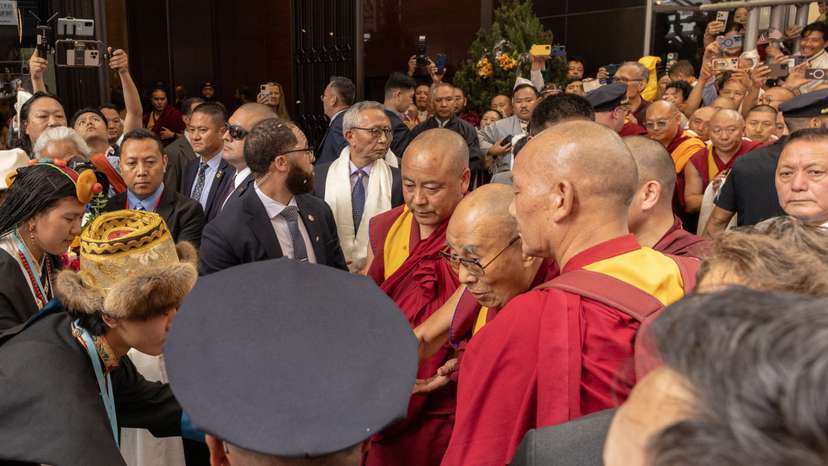 Tibetan spiritual leader, the Dalai Lama, arrives in New York
