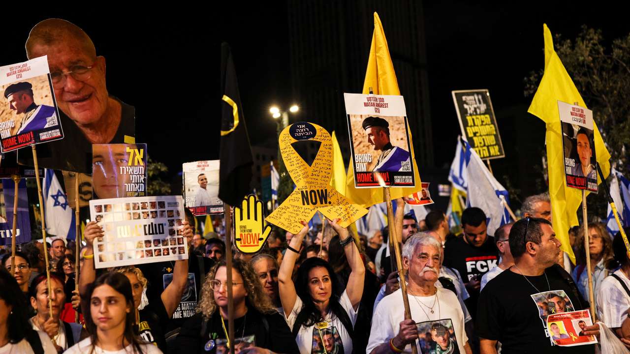 Rally in Jerusalem to release all hostages and ending the war in Gaza