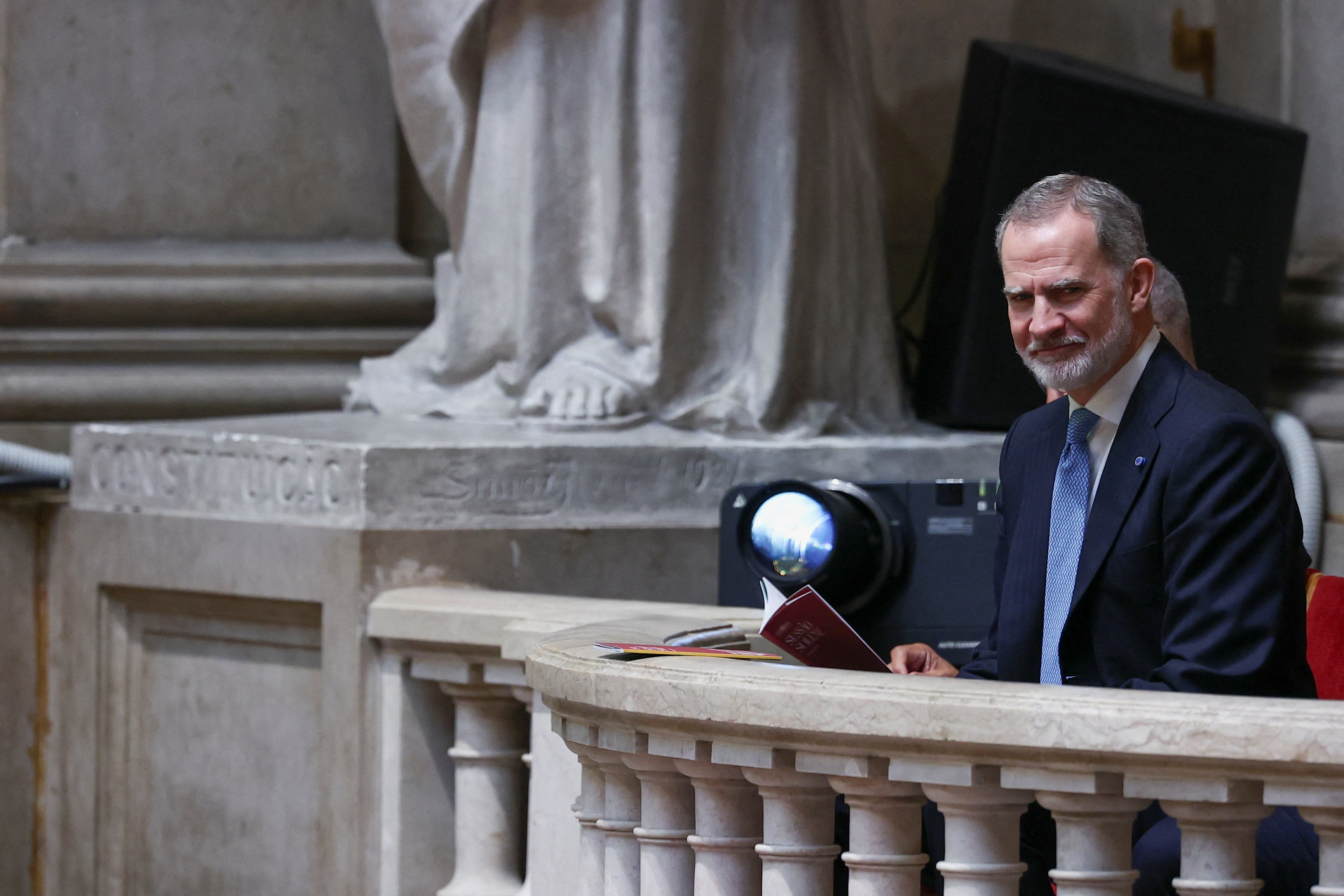 Antonio Jose Seguro swears in as Portugal's new president