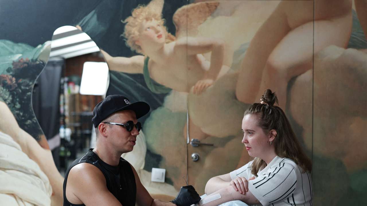 A Russian tattoo artist finds blind faith in his needle