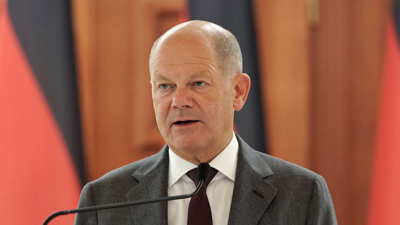 German Chancellor Scholz visits Moldova