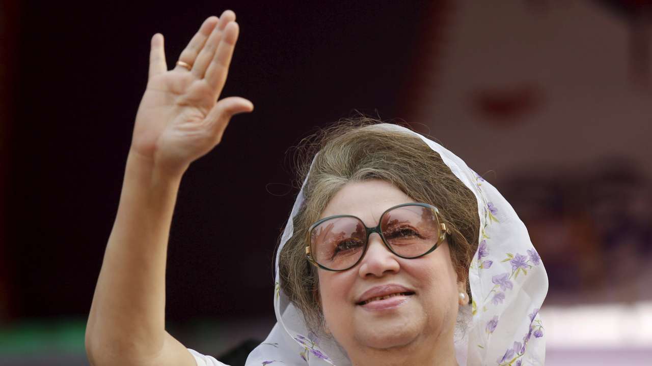 File picture of Khaleda Zia waving to activists as she arrives for a rally in Dhaka