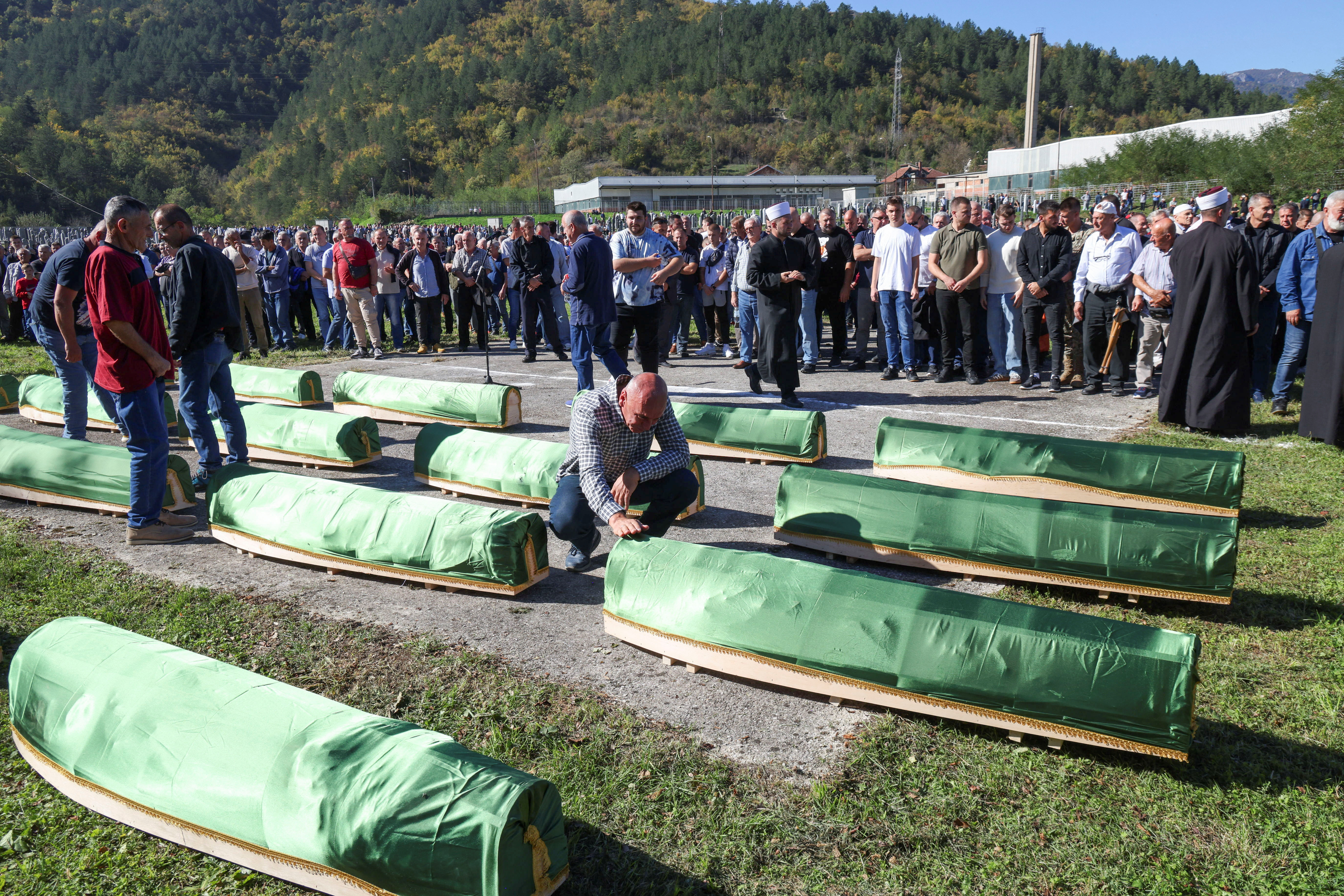 Collective funeral for flood victims in the southern Jablanica area