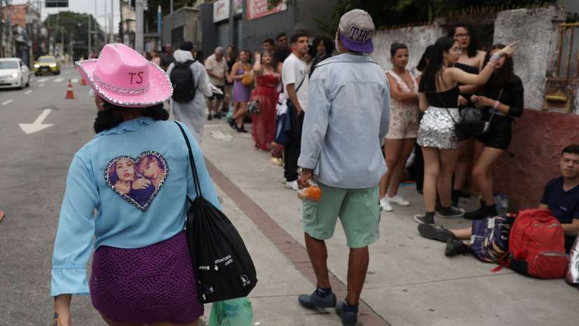 Brazilian Swifties gather in Rio for pop star's delayed concert after extreme heatwave