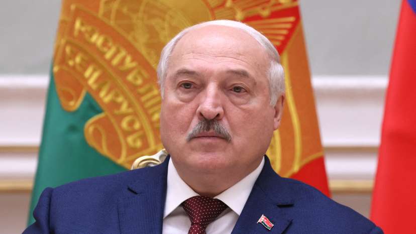 FILE PHOTO: Russian President Putin and Belarusian President Lukashenko meet in Minsk