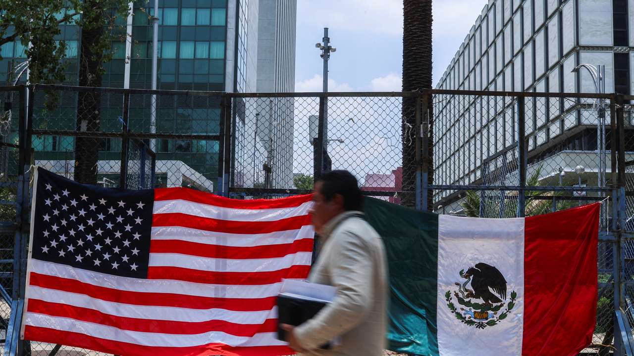 Protest outside the U.S. Embassy in Mexico City in support of the L.A. protests