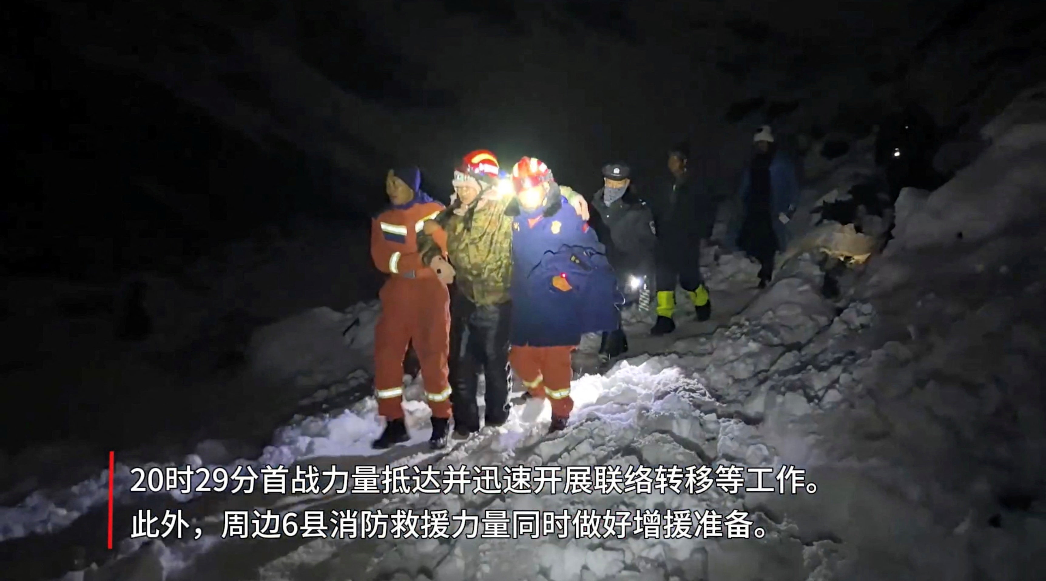 Tibetan firefighters rescue trekkers stranded in Everest blizzard