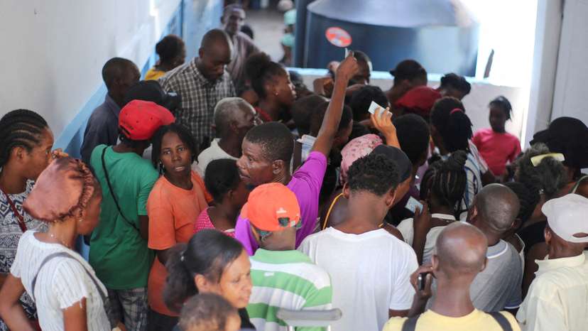 FILE PHOTO: Haiti conflict drives thousands toward famine