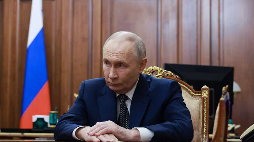Russian President Vladimir Putin meets with State Duma Speaker Vyacheslav Volodin in Moscow