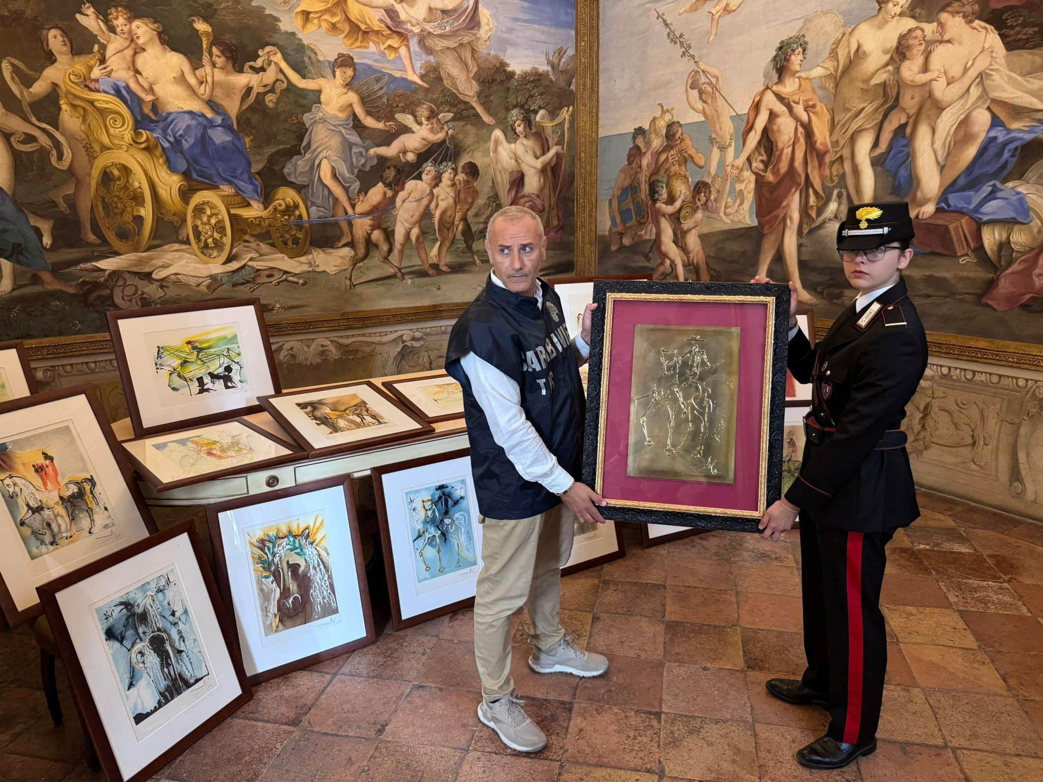 Carabinieri raid Dali exhibition says works on display were fake