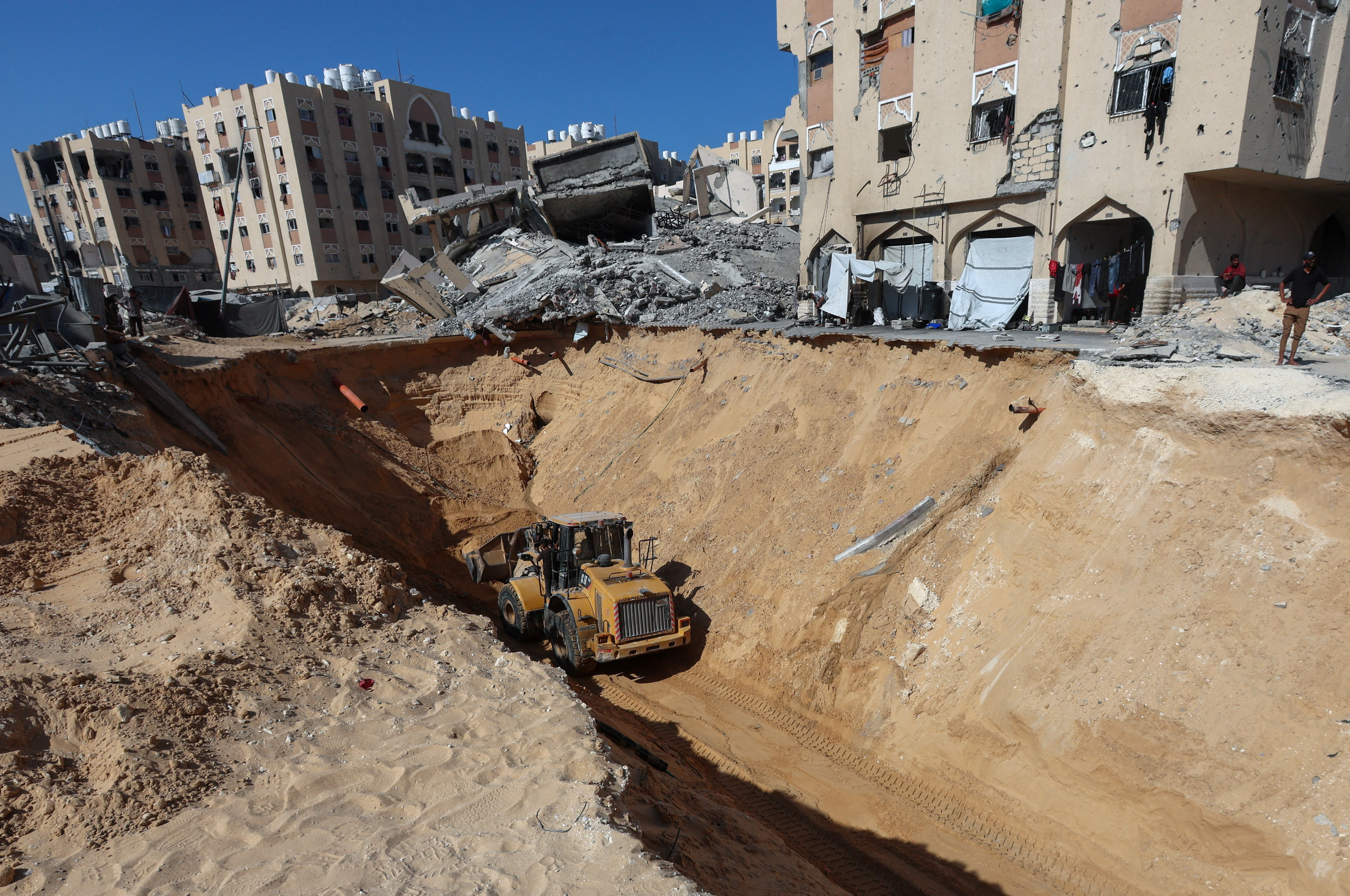 Searches for deceased hostages amid ceasefire between Israel and Hamas, in Khan Younis