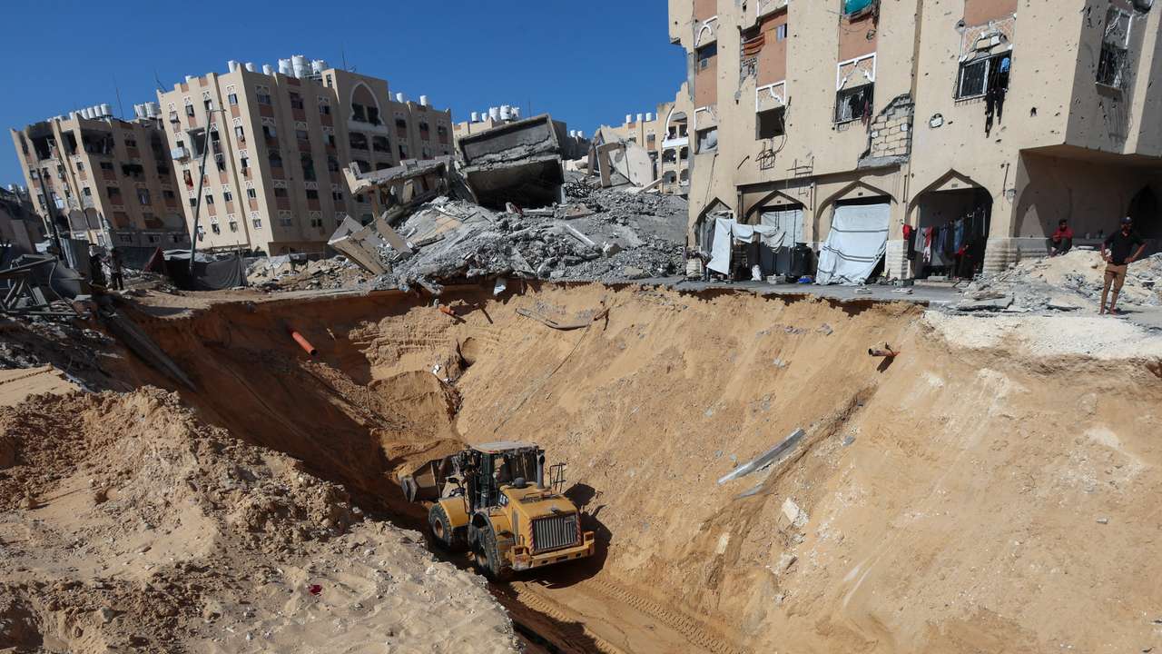 Searches for deceased hostages amid ceasefire between Israel and Hamas, in Khan Younis